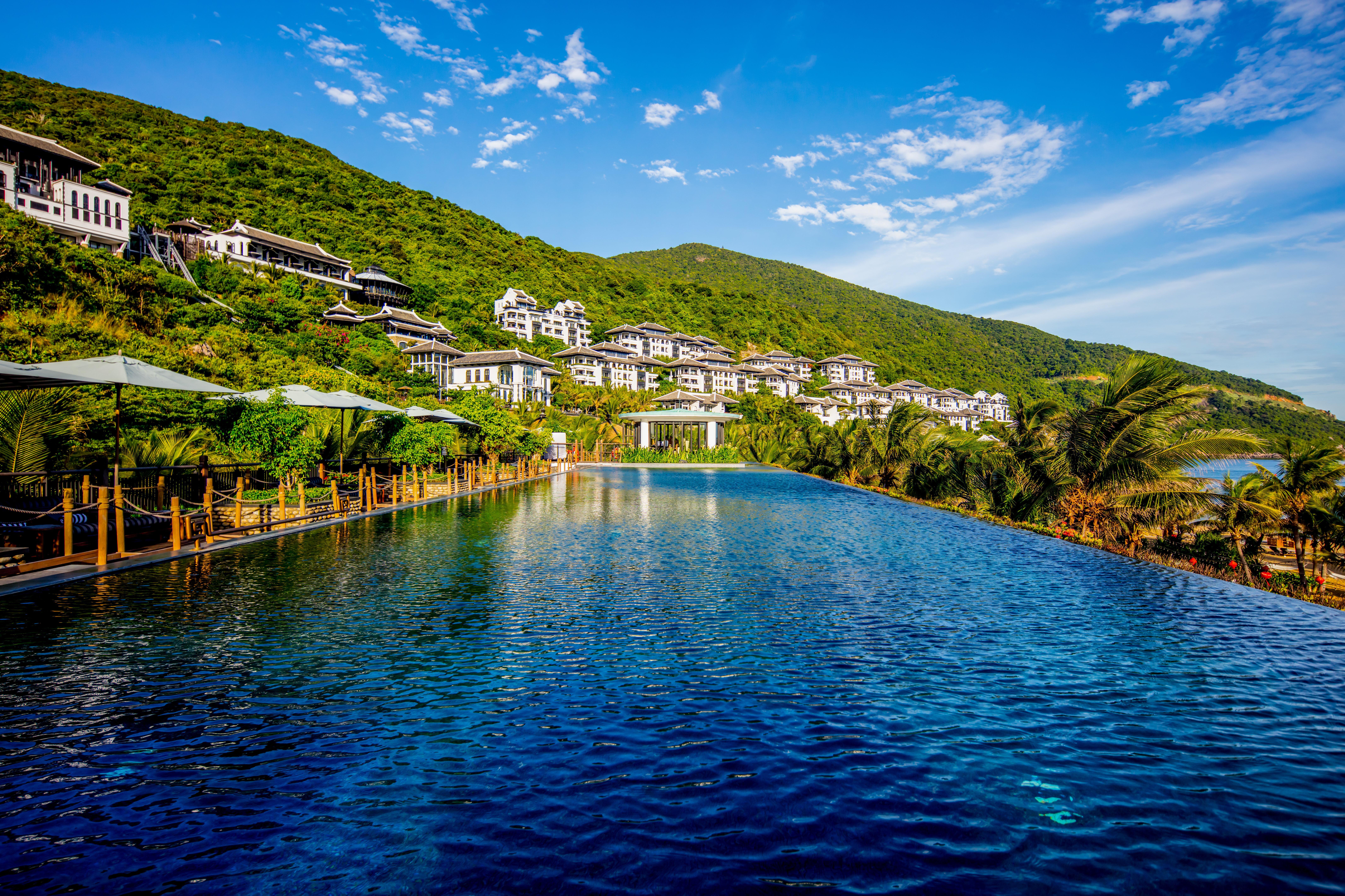 Intercontinental Danang Sun Peninsula Resort By Ihg Exterior photo